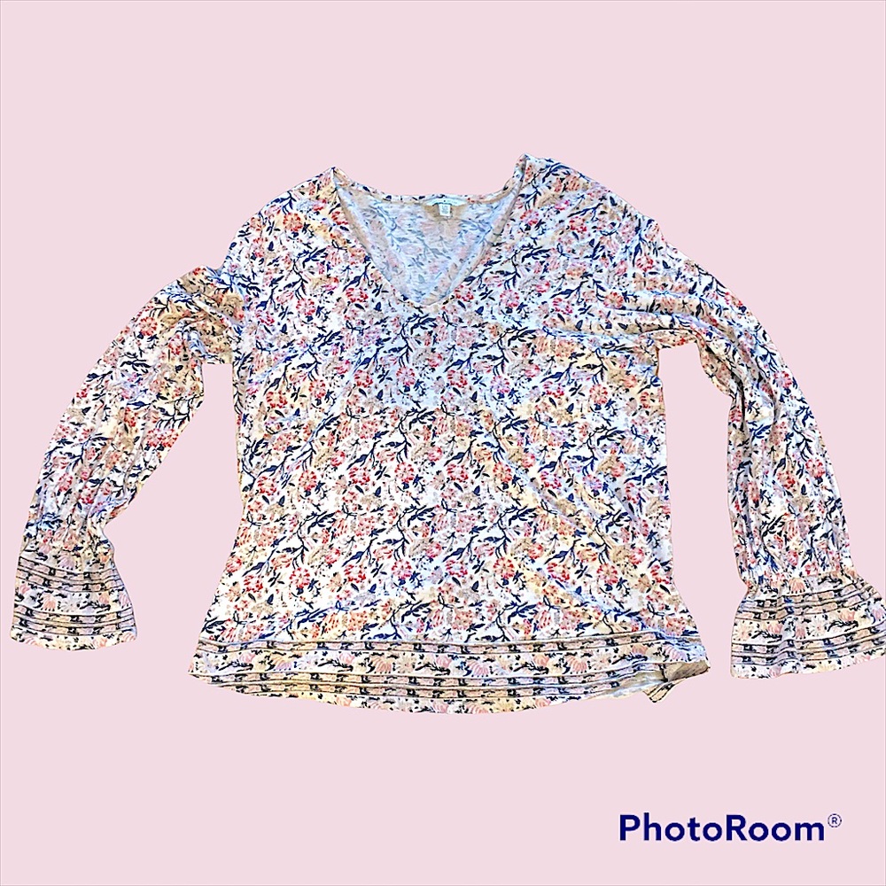 Lucky Brand cotton V-neck print top size Large.